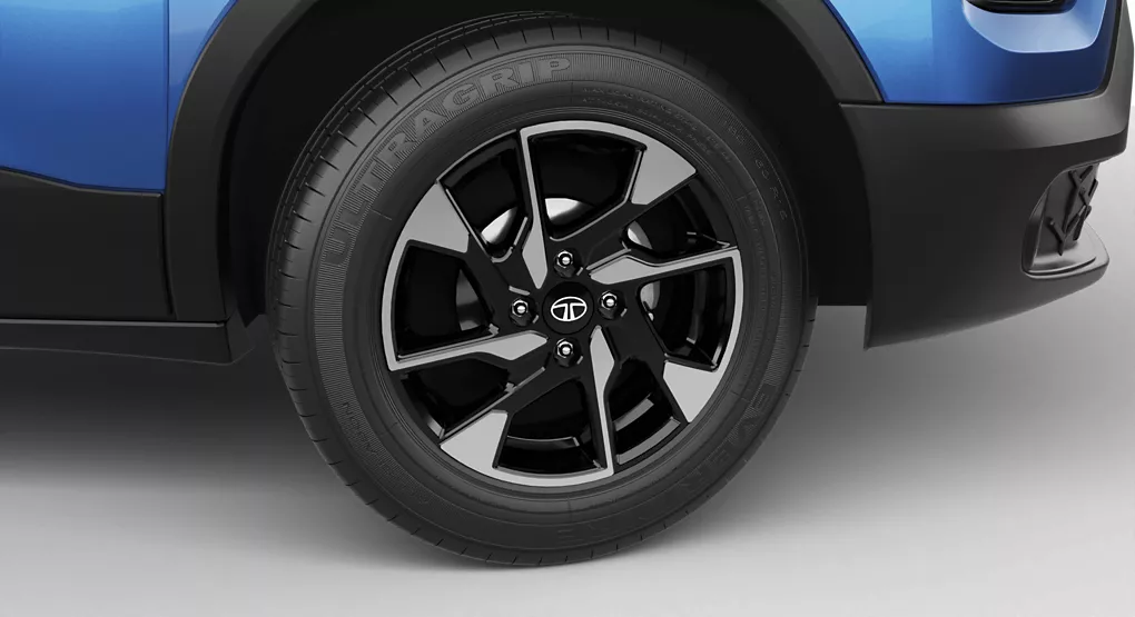 R16 Diamond Cut Alloy Wheels R16 Diamond Cut Alloy Wheels